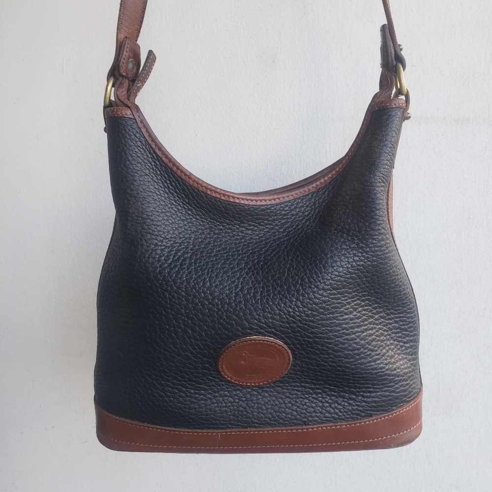 Vtg Dooney & Bourke All Weather Pebble Leather Black Small Hobo Shoulder bag